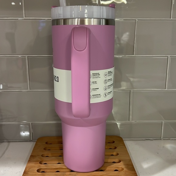 Lilac Stanley Tumbler 40oz. Stainless Steel H2.0 Flowstate Quencher - Picture 7 of 9